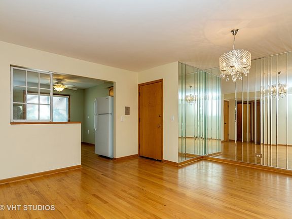 3rd image of 7604 W Lawrence Ave Unit 2