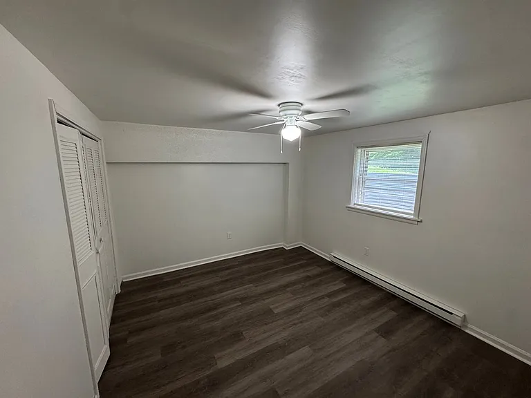 124 Adams Dr — Photo 7