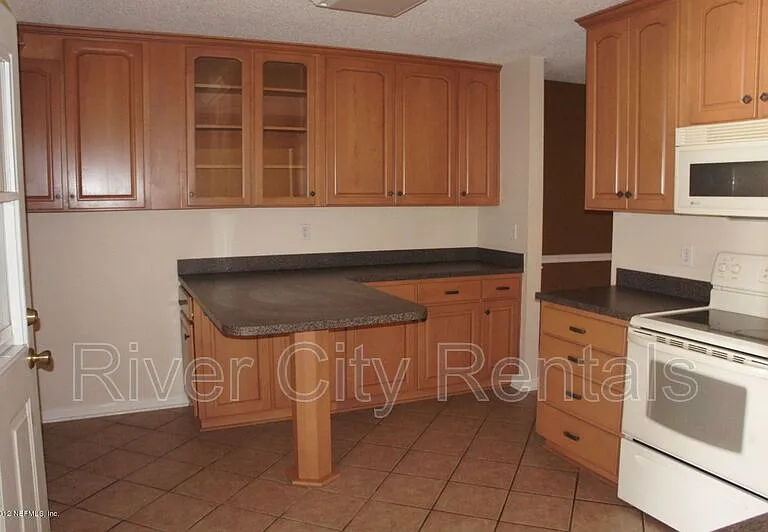 849 Candleknoll Ln — Photo 6
