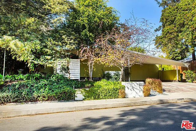 7561 Lolina Ln — Photo 41