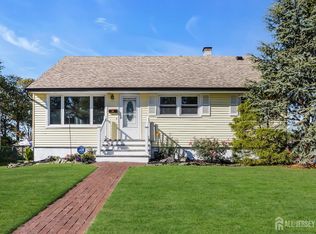 10 Benedict Way, Iselin, NJ 08830