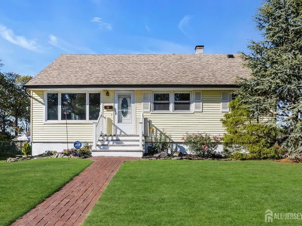10 Benedict Way, Iselin, NJ 08830