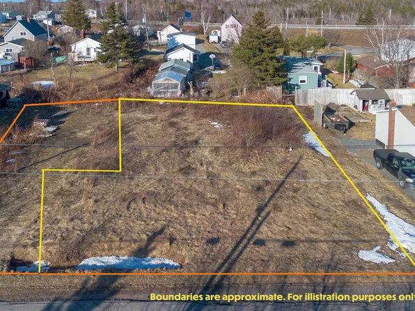 Centre St #45, North Sydney, NS B2A 3J1