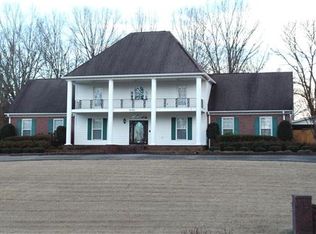 9085 Anderton Springs Dr, Bartlett, TN 38133