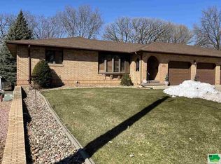 935 Central Ave SW #2, Le Mars, IA 51031