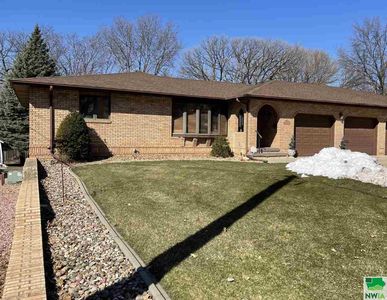 935 Central Ave SW #2, Le Mars, IA, 51031