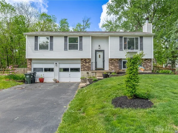4295 Fowler Dr, Bellbrook, OH 45305