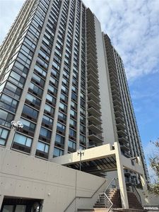 200 Old Palisade Rd APT 7C, Fort Lee, NJ, 07024