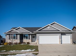 3808 Whitman Ave, Marion, IA 52302