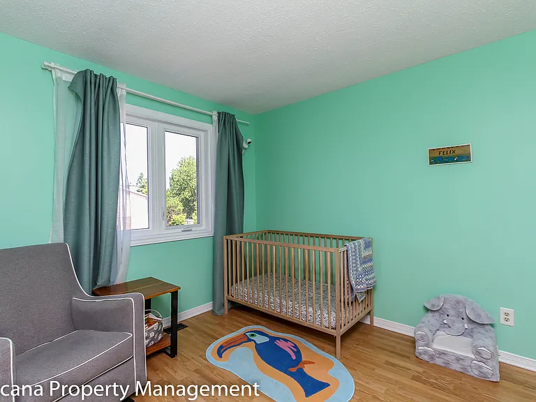 72 Burlington Cres #1 — Photo 17