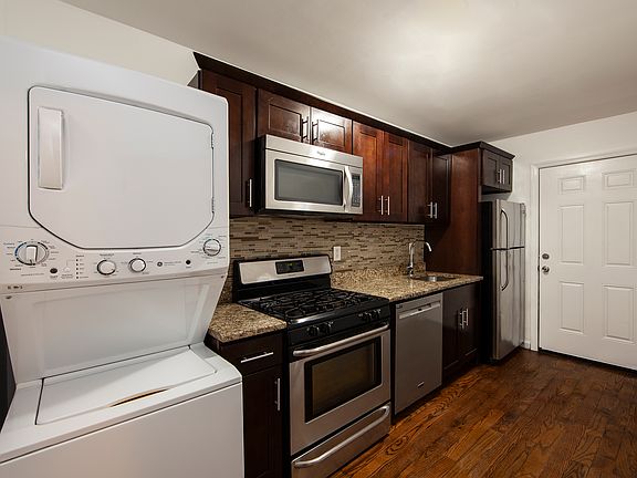 4th image of 131 Decatur St #1