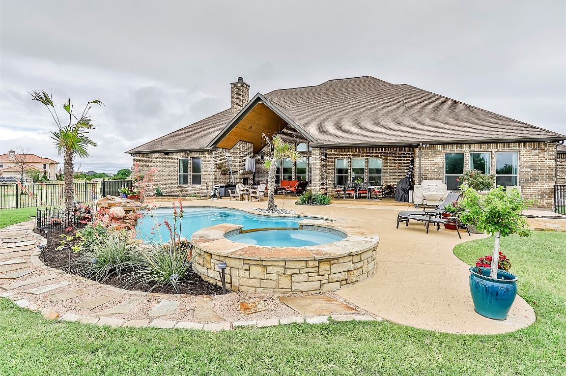 4076 Preston Lakes Cir, Celina, TX 75009 MLS 20350333 Zillow