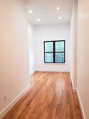 Rented by Oxford Property Group | media 16