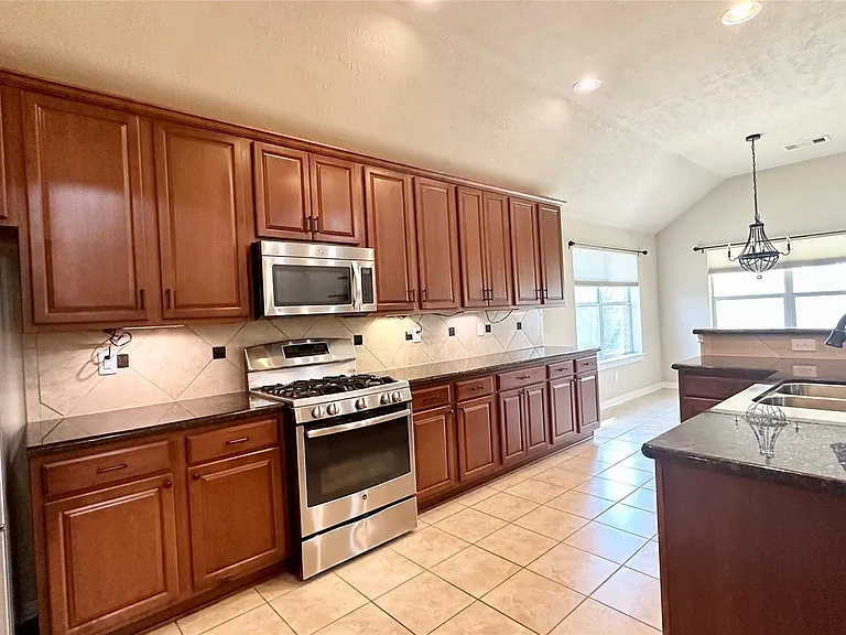 18903 Pinewood Point Ln — Photo 15