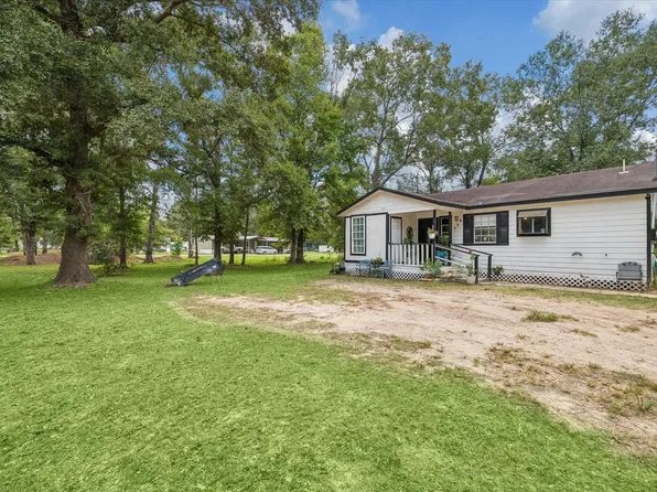 271 Trails End Dr, Cleveland, TX 77328