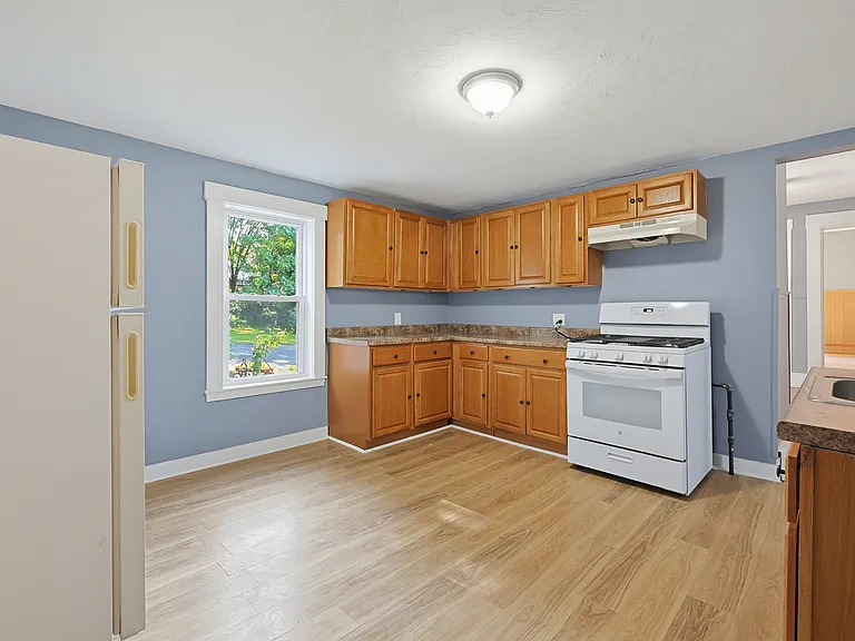 12-12R Granite St #2 — Photo 5