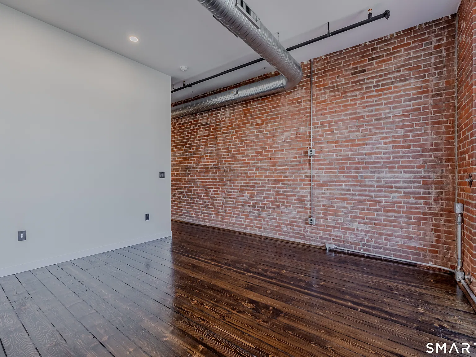 424 S Main St — Photo 3