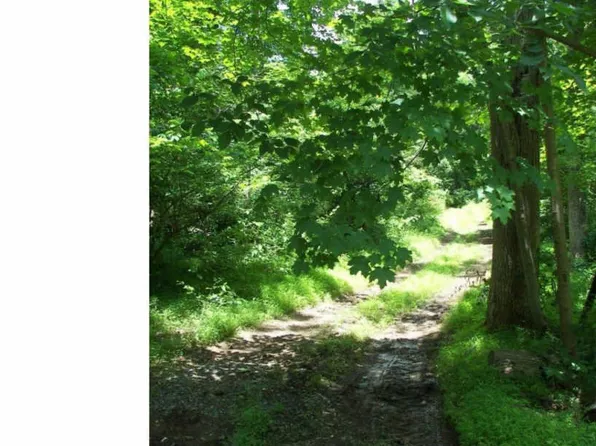 1615 Canary Rd, Quakertown, PA 18951
