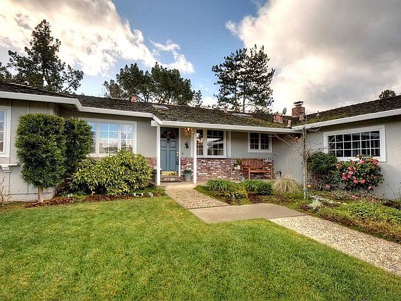 3rd image of 6567 Hampton Dr