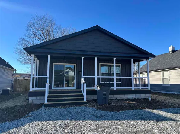 1011 Maple St, Connersville, IN 47331