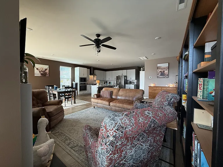English Oak Dr — Photo 26
