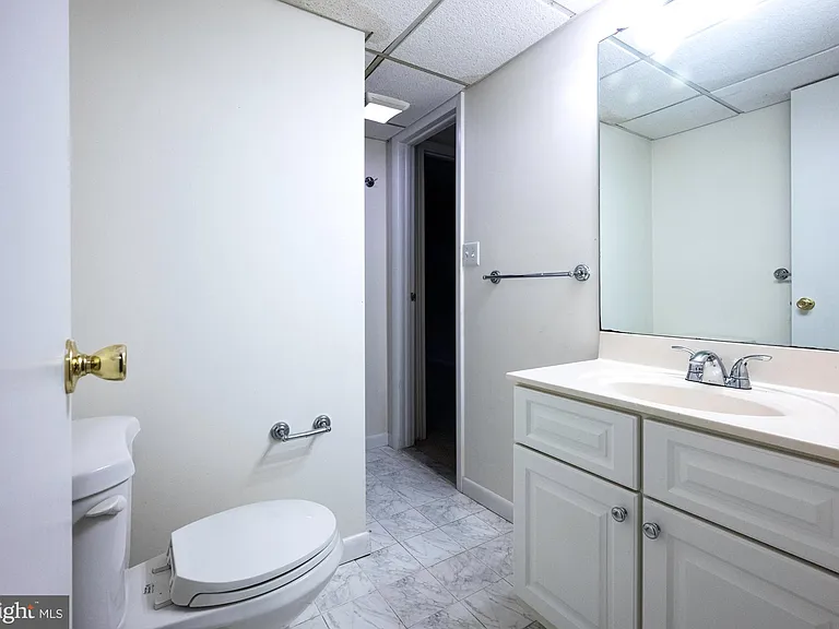 6705 Surreywood Ln — Photo 23