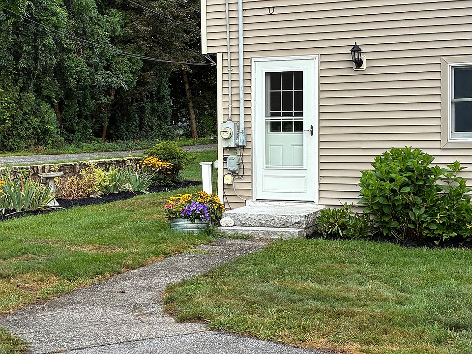 1st image of 8 Plaisted Rd #1