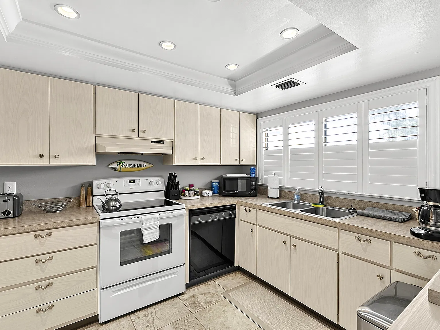 2 bed, 964 sqft, $10,000 — Photo 4