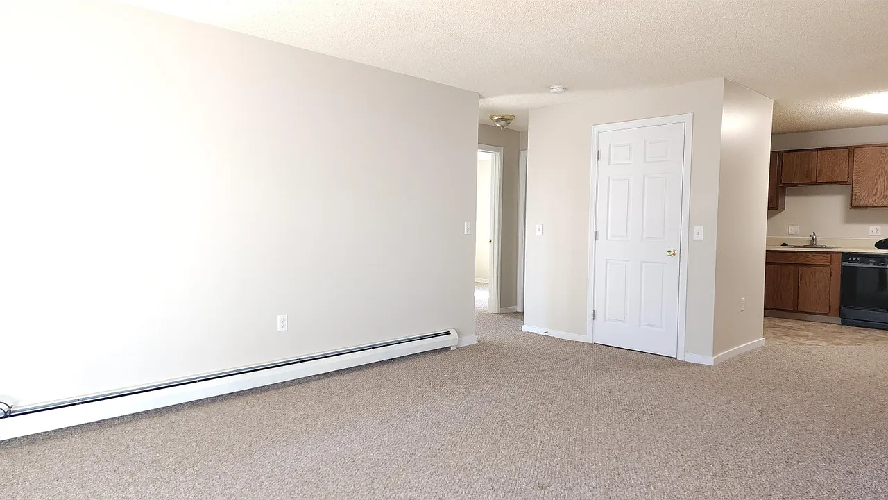 2 bed, 812 sqft, $2,050 — Photo 3