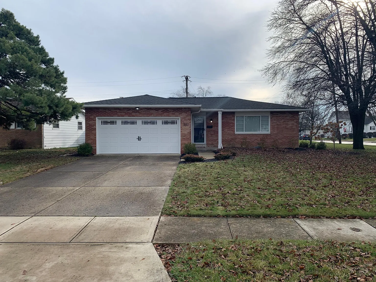 3083 Sawyer Dr photo 1