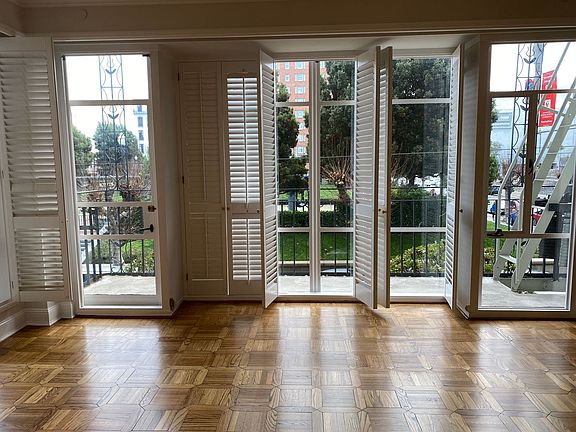 5th image of 1190 Sacramento St #1