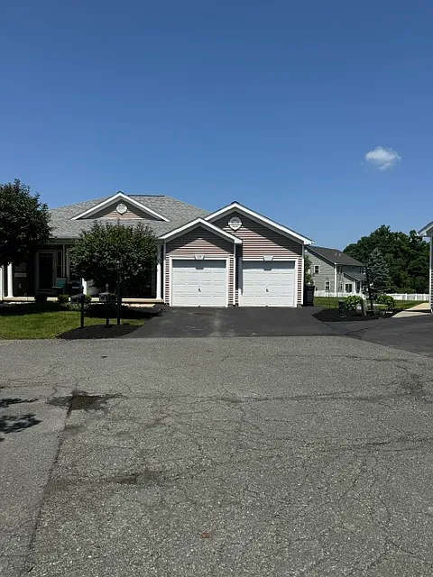 2 bed, 1300 sqft, $2,800 — Photo 2