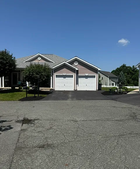 15 Patroon Pointe Dr — Photo 2