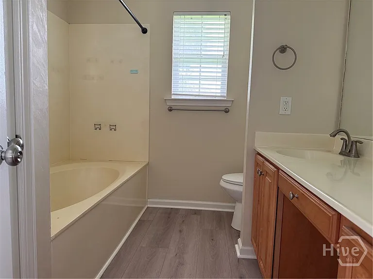 204 Standing Pine Cir — Photo 8