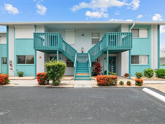 3rd image of 1005 SE 40th St APT 10