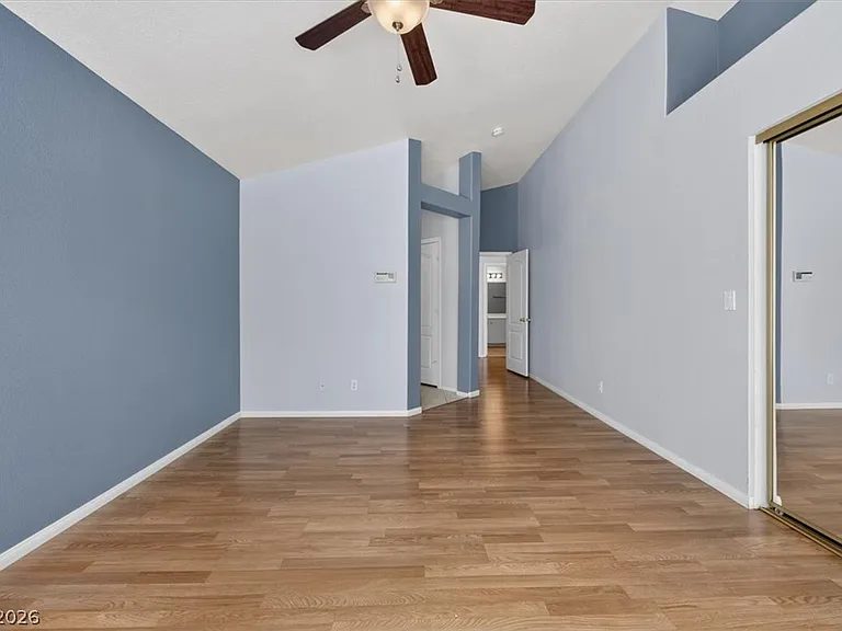 2408 Sterling Heights Dr — Photo 25