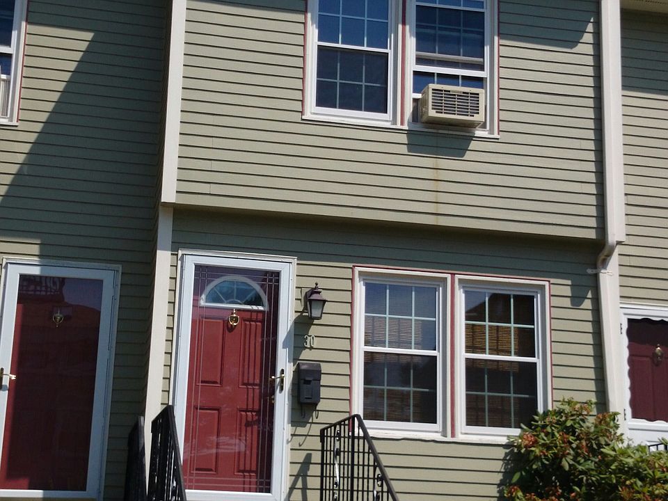 2nd image of 30 Van Winkle St