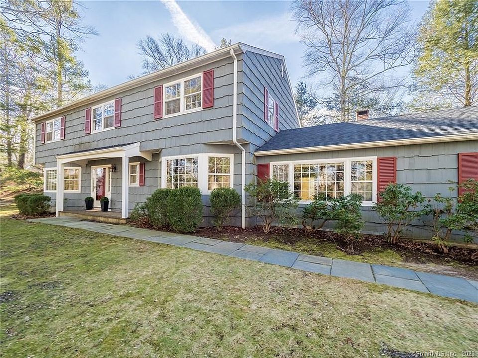 2nd image of 6 Glen Hill Ln