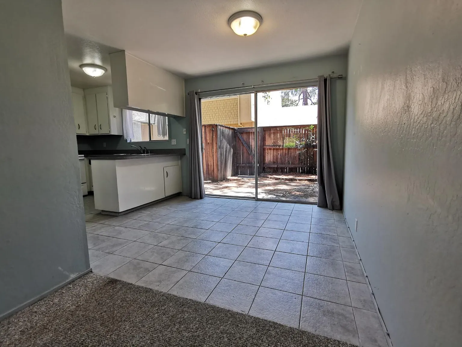 3 bed, 1.5 bath, 1200 sqft, $2,475 — Photo 4