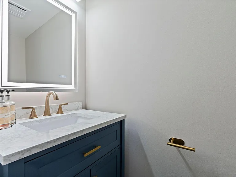 16 Portside Dr #16C — Photo 65