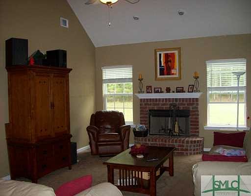 3rd image of 220 E Rosehill Drive
