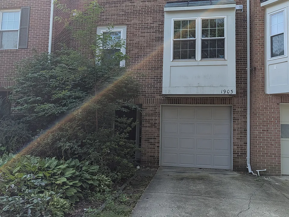 1903 Windjammer Way