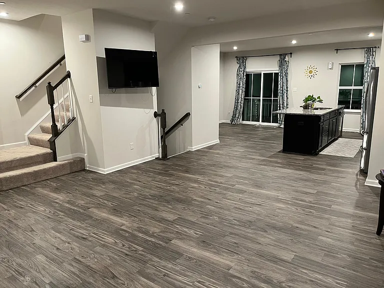 7104 Chestnut Way — Photo 2