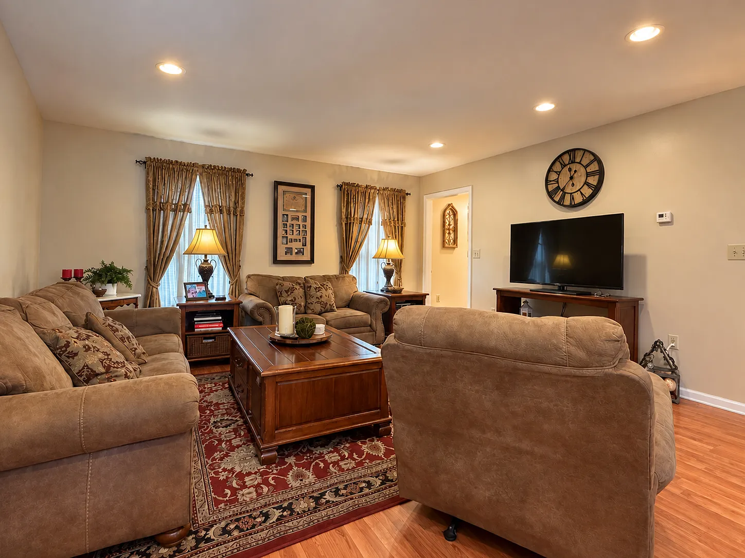 3 bed, 2.5 bath, 1512 sqft, $2,595 — Photo 3