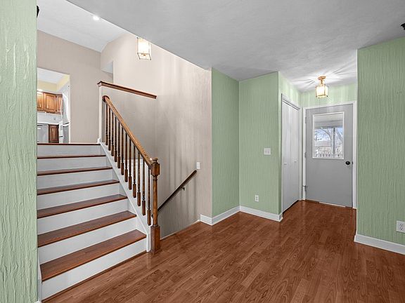 5th image of 1141 Mark St