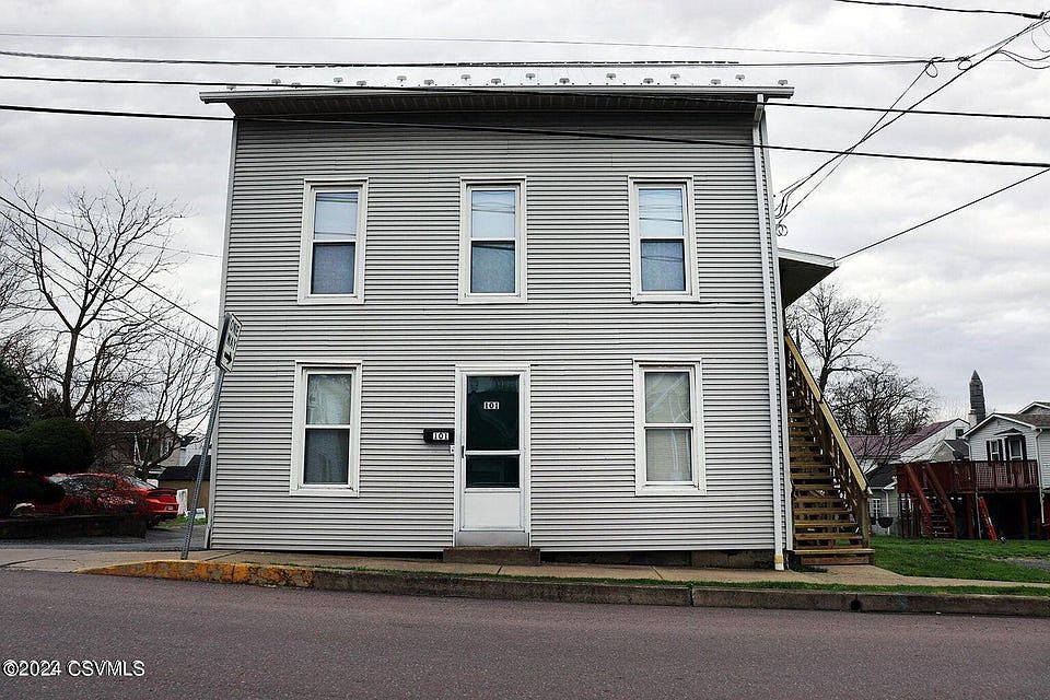 1st image of 328 Center St #101