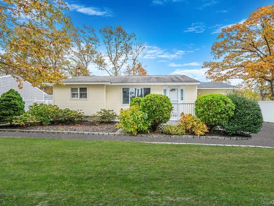307 Jefferson Drive, Mastic Beach, NY 11951
