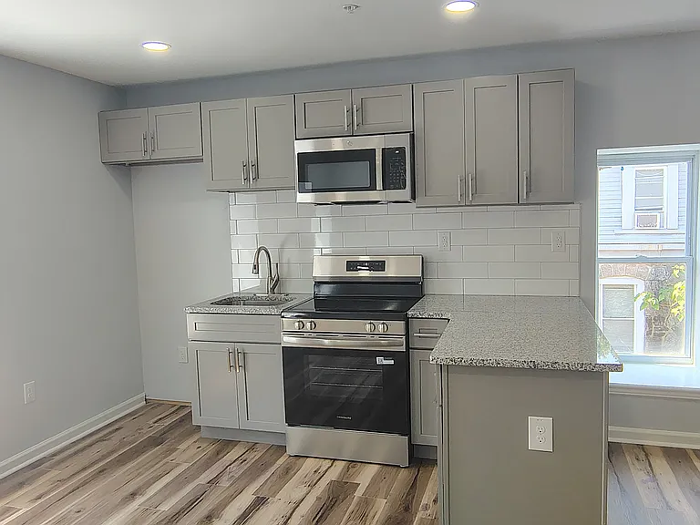 3412 N 19th St #3 — Photo 6