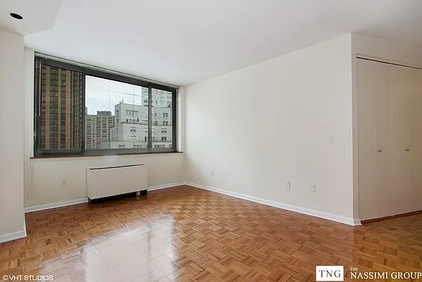 Sold by TNG Nassimi Realty | media 9