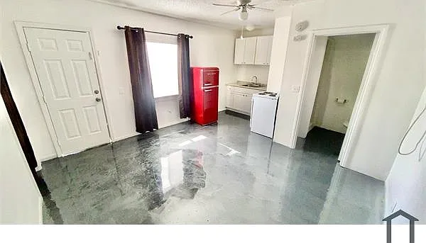 Studio, 300 sqft, $1,550 — Photo 4